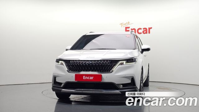 Kia Canival 2023 — photo 3