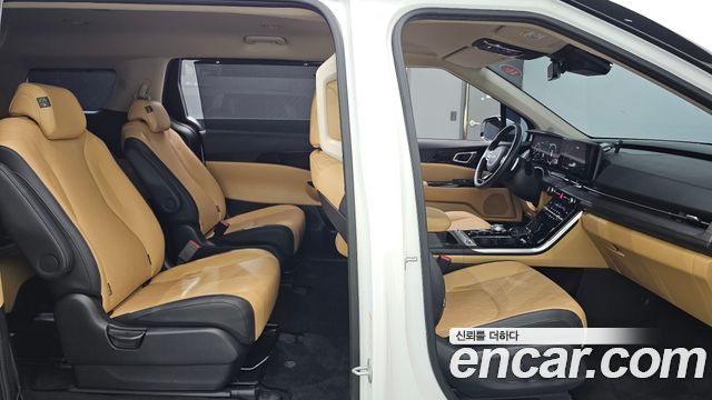 Kia Canival 2023 — photo 16