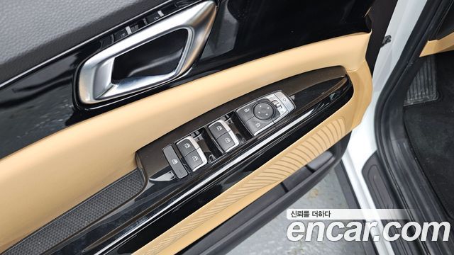 Kia Canival 2023 — photo 33