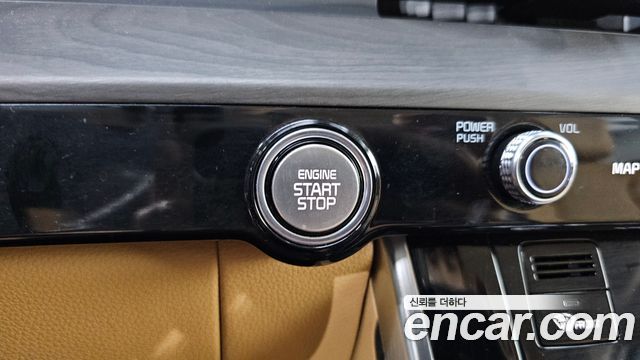 Kia Canival 2023 — photo 36