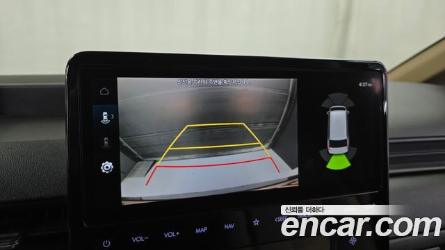 Hyundai Staria 2025 — photo 15