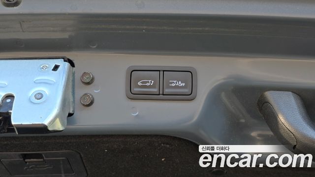 Hyundai Staria 2025 — photo 17