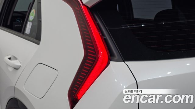 Kia Niro 2024 — photo 9