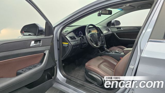 Hyundai Sonata 2017 — photo 13
