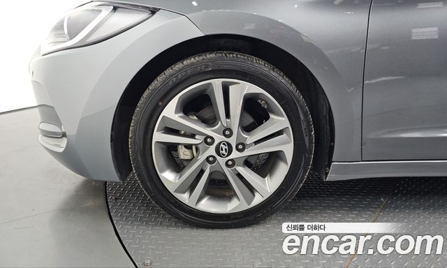 Hyundai AVANTE 2016 — photo 5