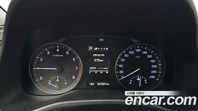 Hyundai AVANTE 2016 — photo 11