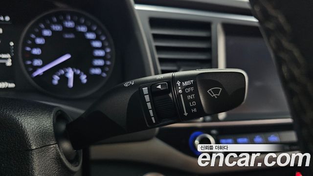 Hyundai AVANTE 2016 — photo 25