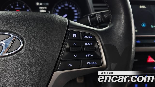 Hyundai AVANTE 2016 — photo 26