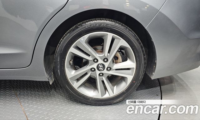 Hyundai AVANTE 2016 — photo 7