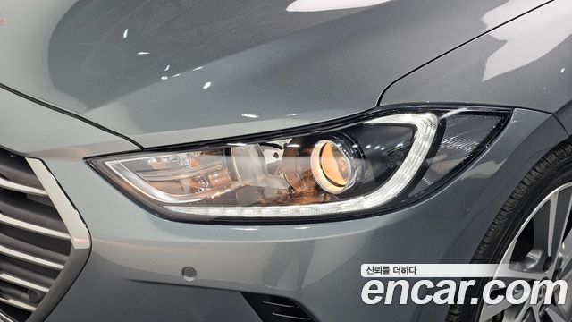 Hyundai AVANTE 2016 — photo 8