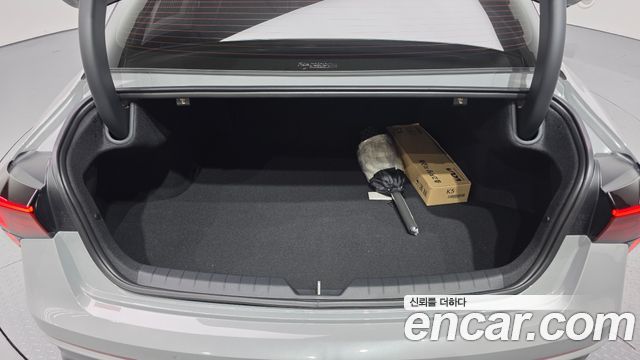 Kia K5 2024 — photo 17