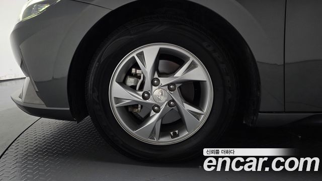 Hyundai AVANTE 2021 — photo 5