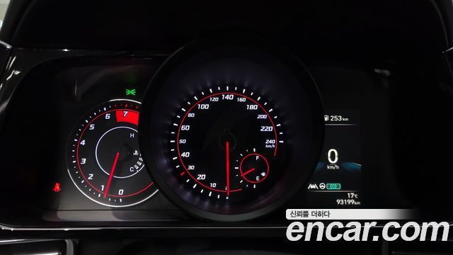 Hyundai AVANTE 2021 — photo 11