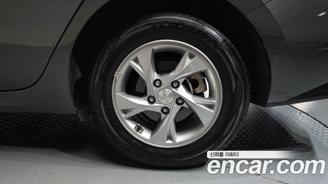 Hyundai AVANTE 2021 — photo 7