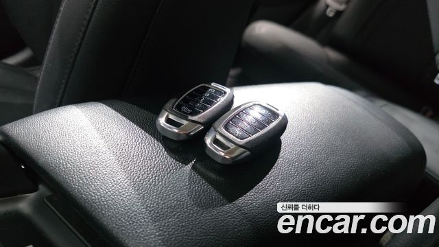 Hyundai AVANTE 2021 — photo 31