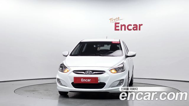 Hyundai Accent 2012 — photo 3