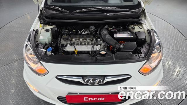 Hyundai Accent 2012 — photo 6