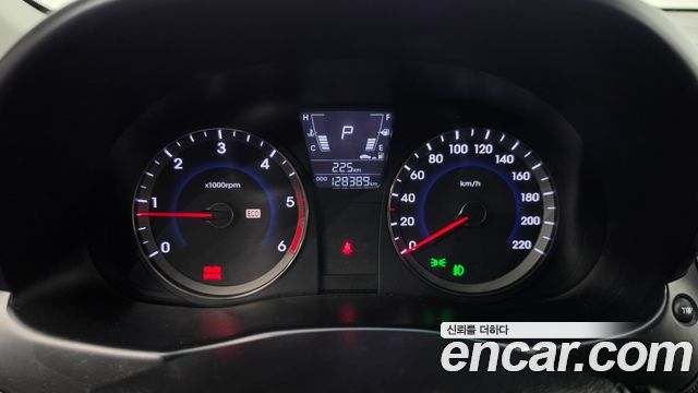 Hyundai Accent 2012 — photo 11