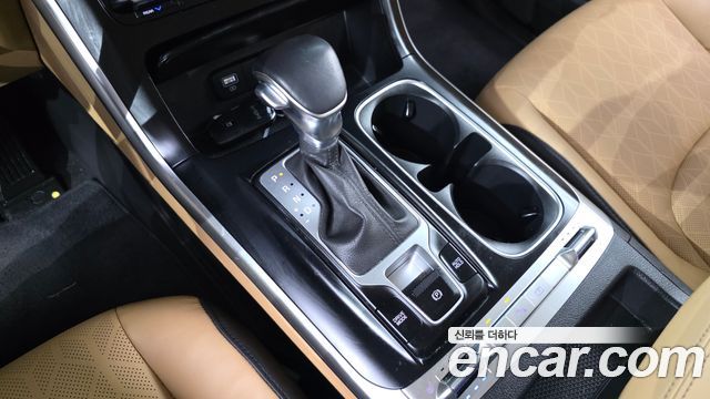 Kia Canival 2023 — photo 12