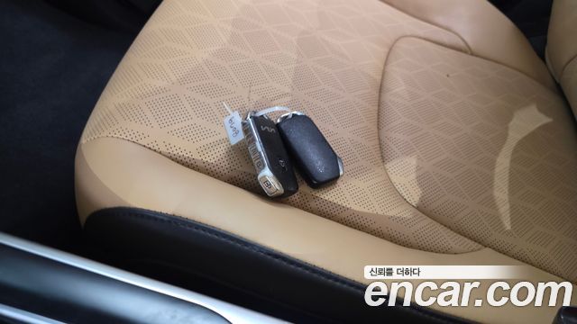 Kia Canival 2023 — photo 23