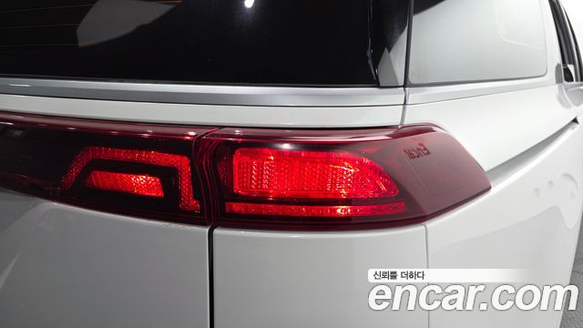Kia Canival 2023 — photo 9