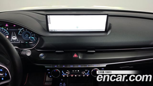 Genesis G80 2022 — photo 20