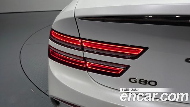 Genesis G80 2022 — photo 9