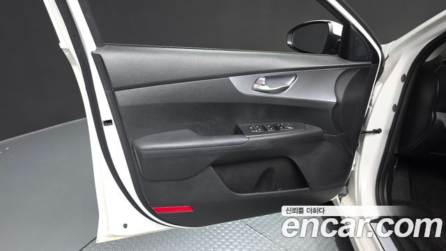 Kia K3 2022 — photo 14