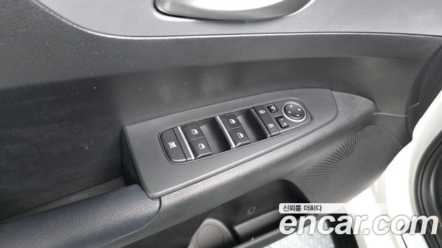 Kia K3 2022 — photo 29