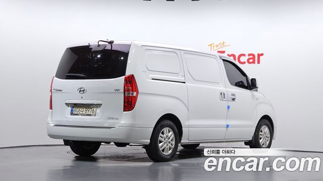 Hyundai Starex 2016 — photo 2