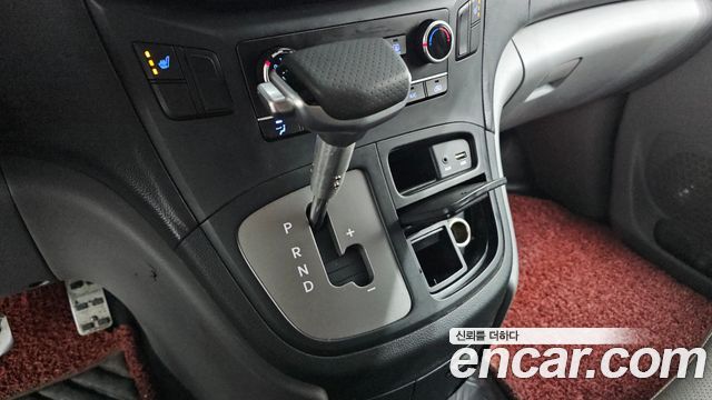 Hyundai Starex 2016 — photo 9