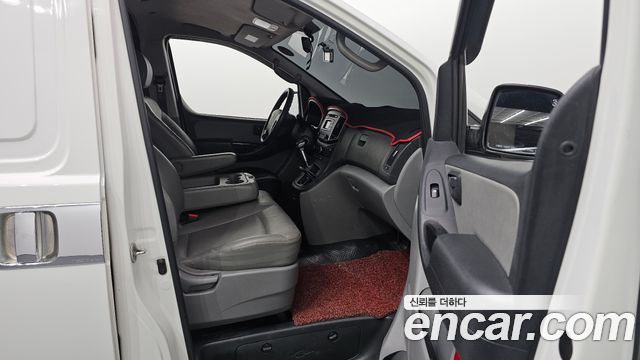 Hyundai Starex 2016 — photo 17