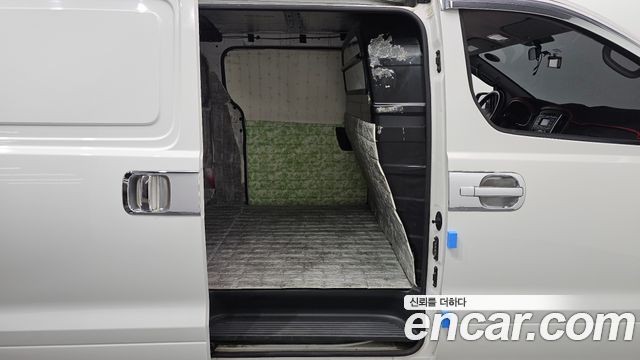 Hyundai Starex 2016 — photo 18