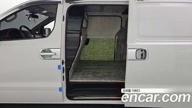 Hyundai Starex 2016 — photo 19