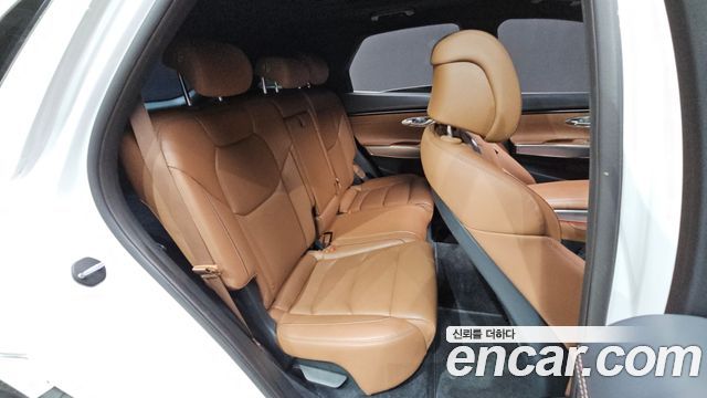Genesis GV70 2023 — photo 17