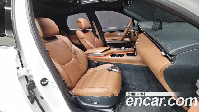 Genesis GV70 2023 — photo 18