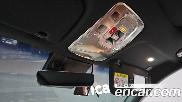 Genesis GV70 2023 — photo 25
