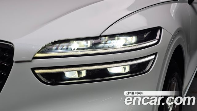 Genesis GV70 2023 — photo 8