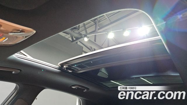 Genesis GV70 2023 — photo 29