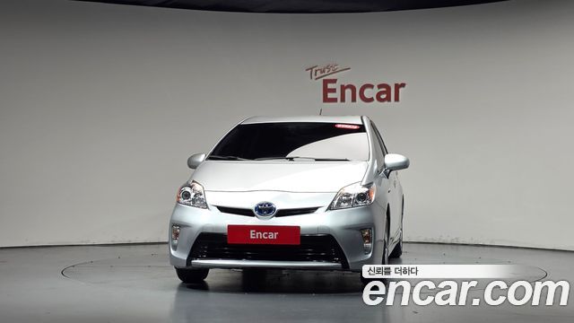 Toyota Prius 2015 — photo 3