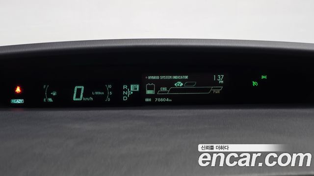 Toyota Prius 2015 — photo 11