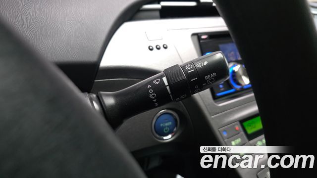 Toyota Prius 2015 — photo 24