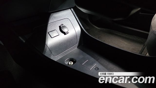 Toyota Prius 2015 — photo 29