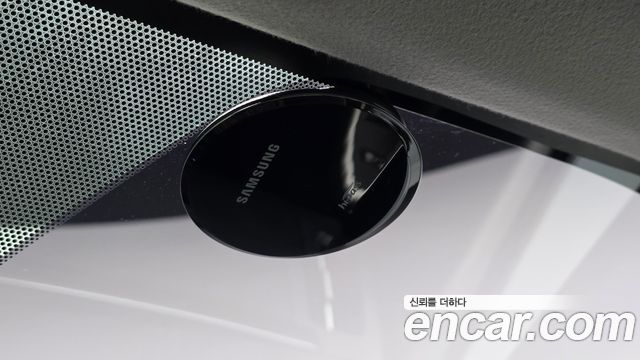 Toyota Prius 2015 — photo 33