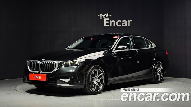 BMW 5-Series 2026 — photo 1