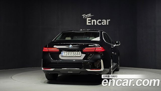 BMW 5-Series 2026 — photo 4
