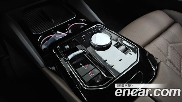 BMW 5-Series 2026 — photo 12