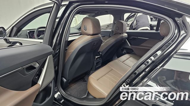 BMW 5-Series 2026 — photo 18