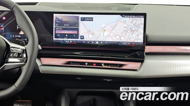 BMW 5-Series 2026 — photo 24