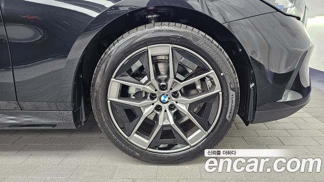 BMW 5-Series 2026 — photo 7